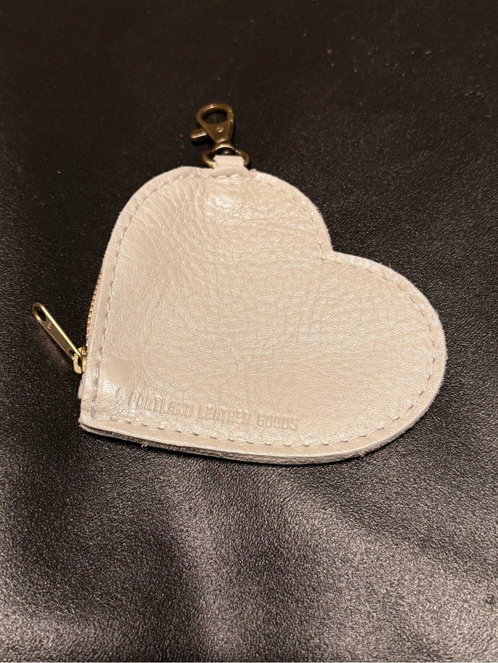 Portland Leather White Heart Coin Pouch Key Holder - Pebbled